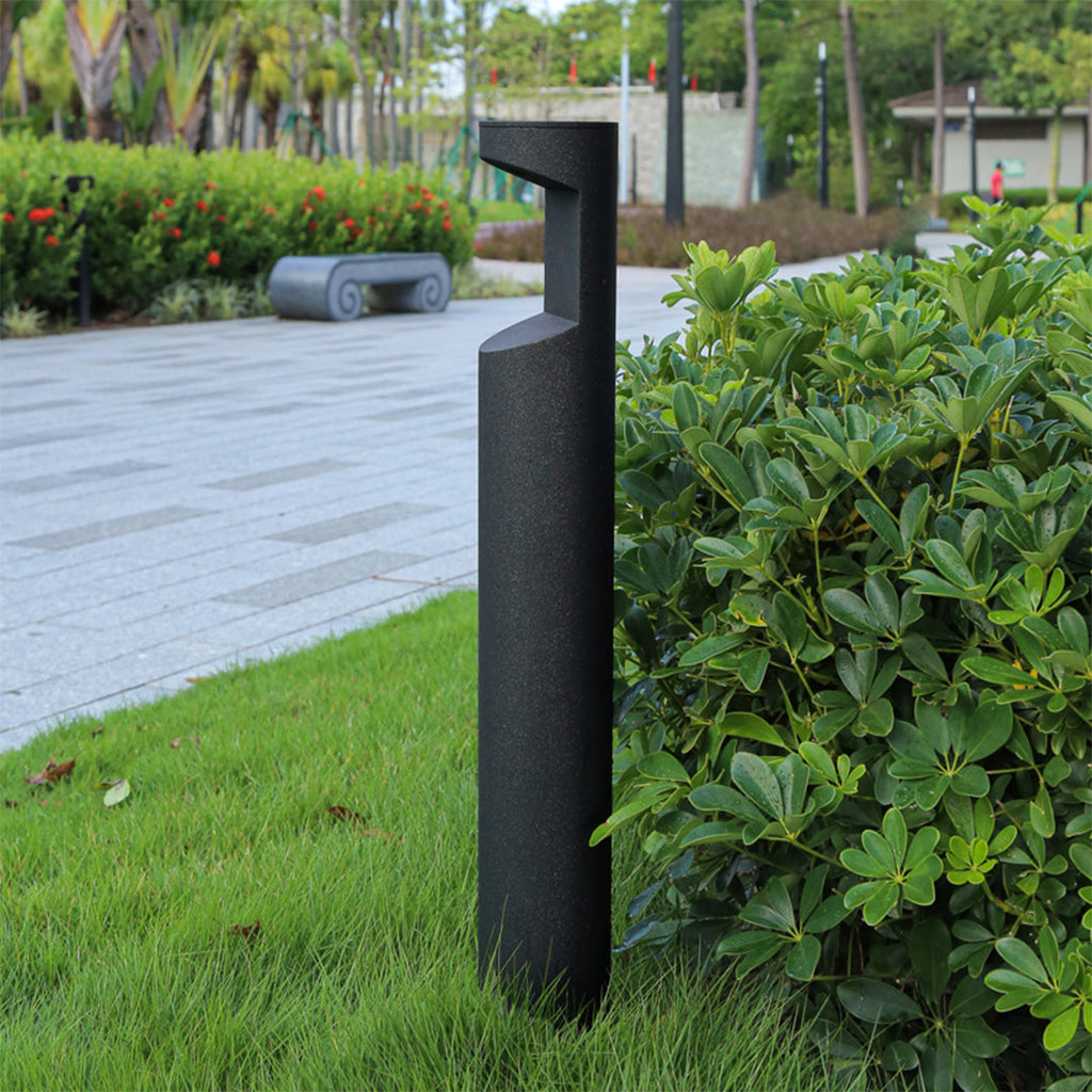 THORNBURY SOLAR GLOW PATHWAY LANTERN