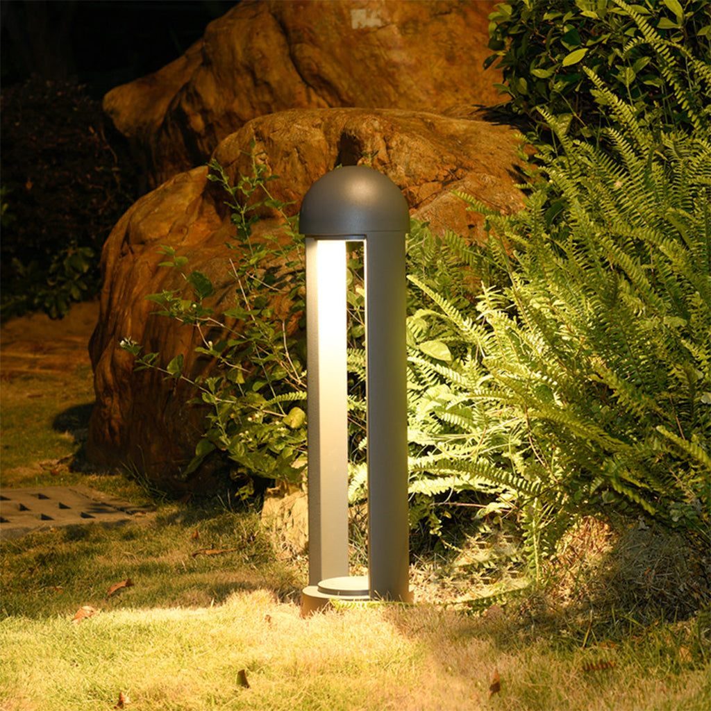 WINDSOR VERDANT PATHWAY LANTERN