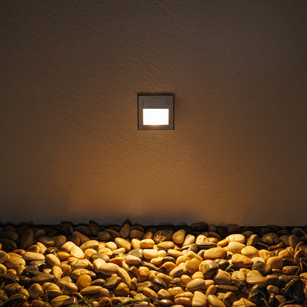 WINDSOR SQUARE OUTDOOR STEP ILLUMINATORS