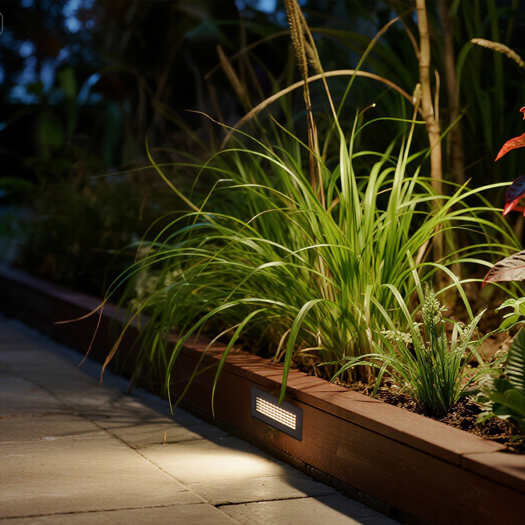 WINTHROP ILLUMINATED PATHWAY TREAD LIGHTS