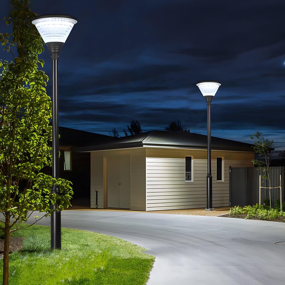 WINTHORPE BLACK SOLAR GLOBE LAMP POST