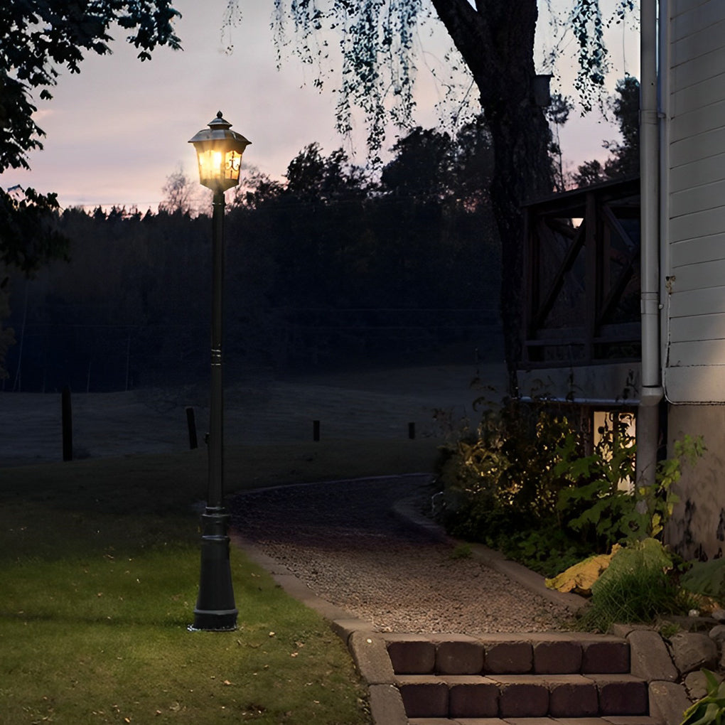 WINCHESTER VINTAGE LED GARDEN LANTERN POST