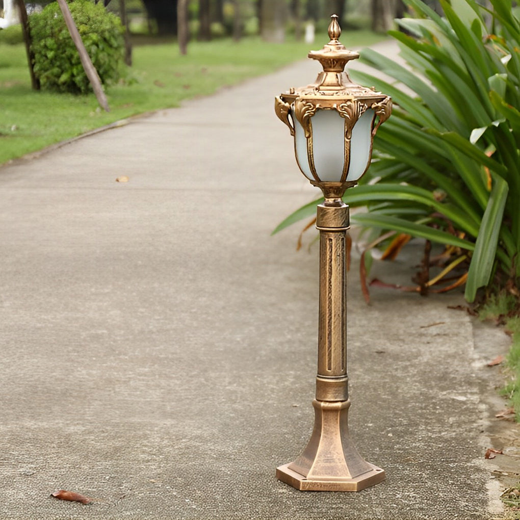 WINDSOR GARDEN LED ILLUMINATION POST - Robust & Weather-Resistant