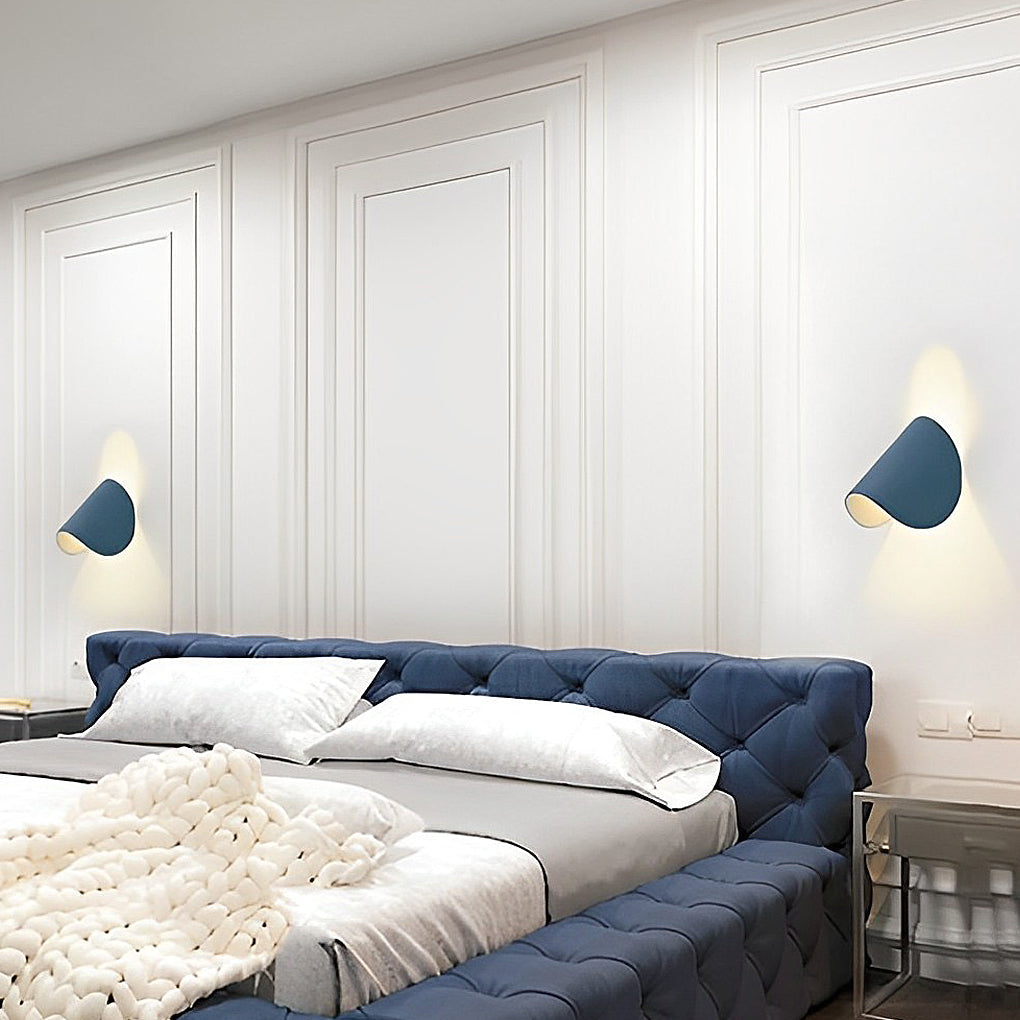 WINTHORPE METAL ADJUSTABLE LED WALL SCONCE