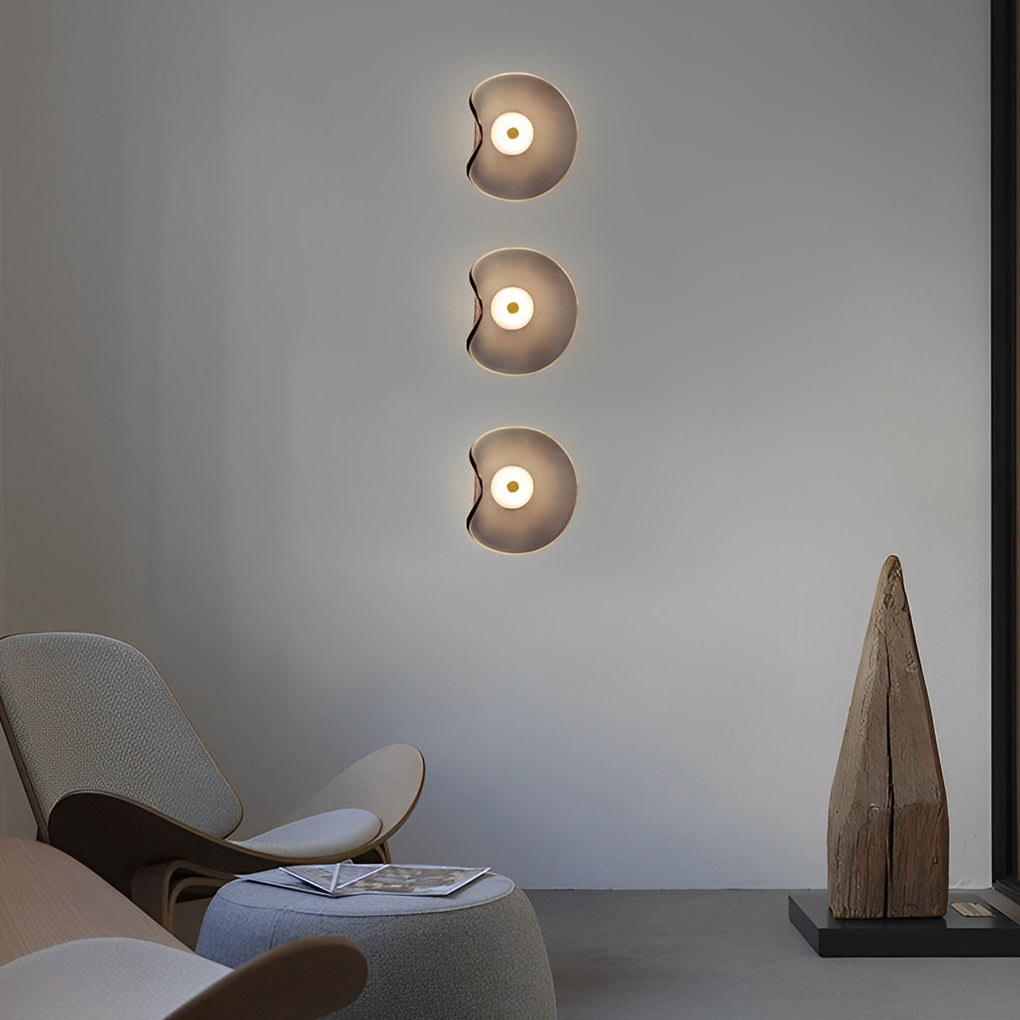 WINTHORPE ARTISANAL ROUND GLASS WALL SCONCE