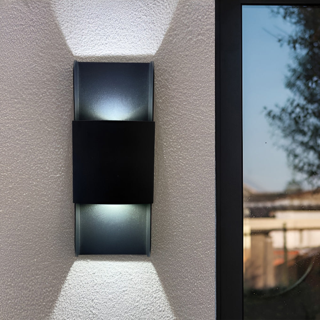 WINTHROP COB LED DUAL-FACED OUTDOOR WALL SCONCE