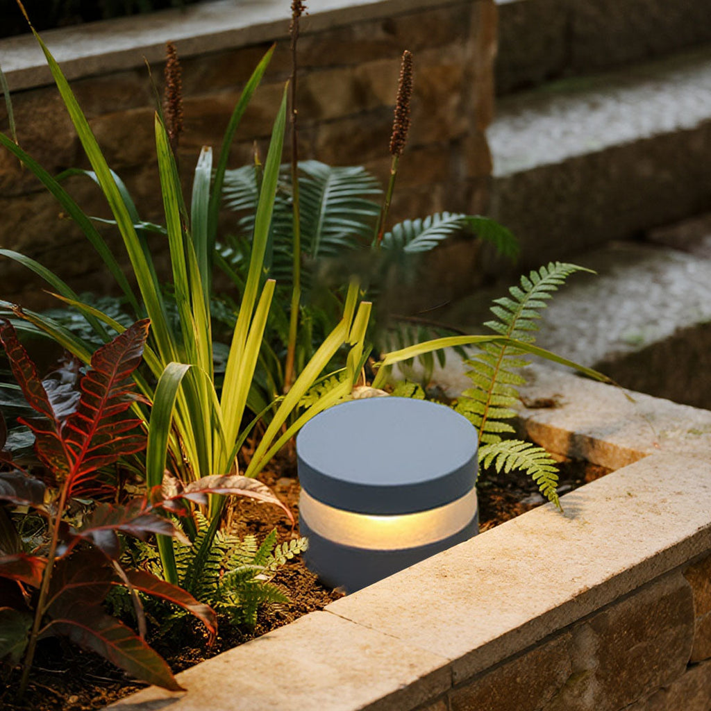 WINDSOR GARDEN SPOTLIGHTS - 110V LED OUTDOOR ILLUMINATION WITH WATER-RESISTANT DESIGN