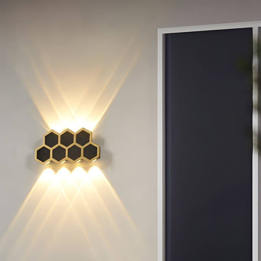 WINDSOR HONEYCOMB LED WALL WASHER, AQUA-RESISTANT UP/DOWN LIGHT
