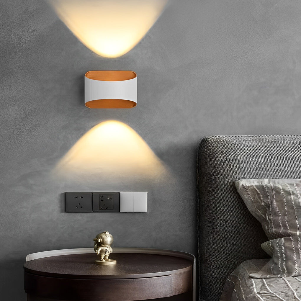 WINTERBOURNE DUAL-FACED LED OUTDOOR WALL SCONCE