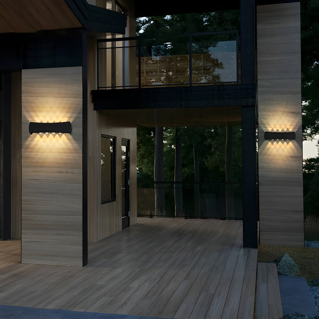 WINDSOR ALUMINUM DUAL-FACED LED OUTDOOR WALL LANTERN