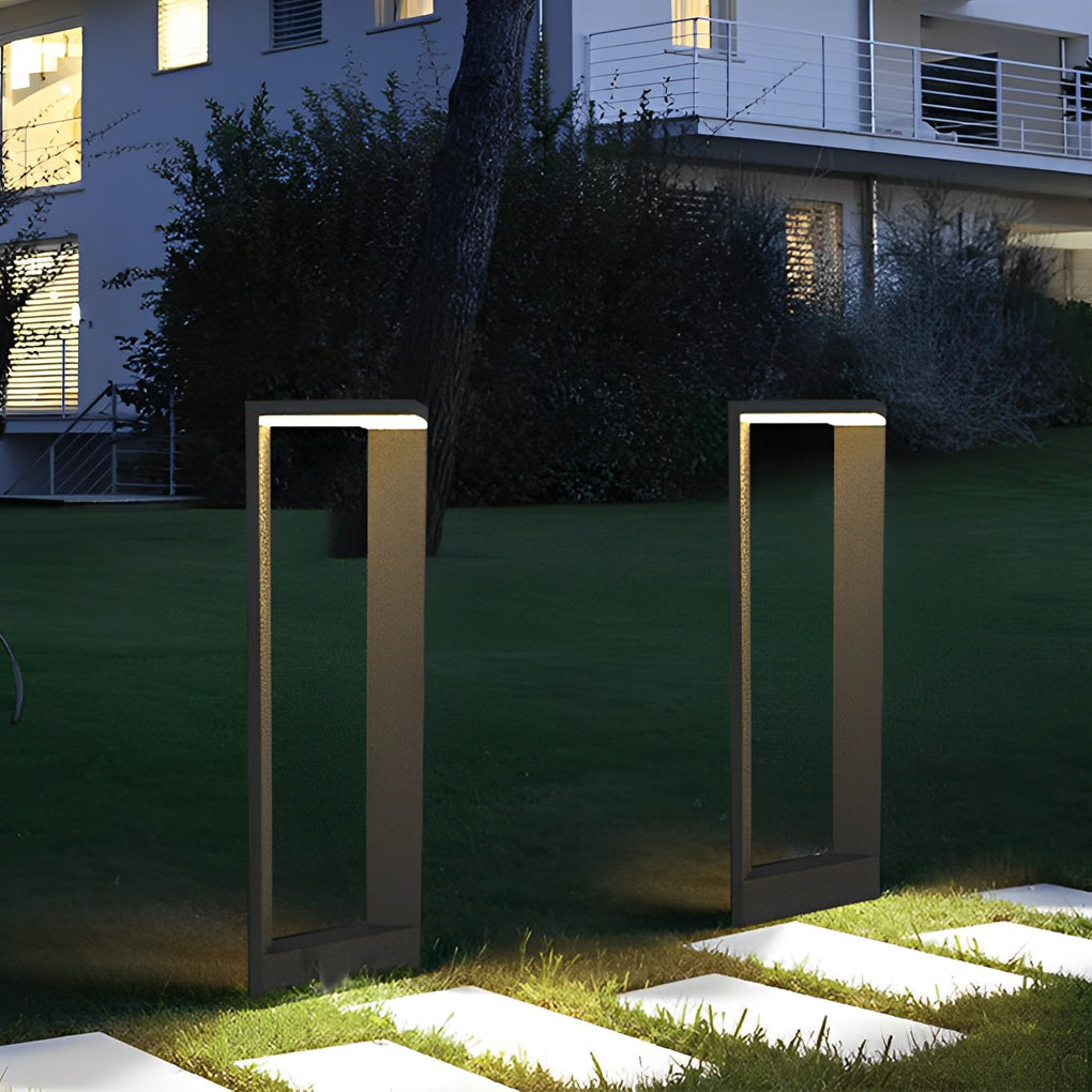 FENWICK MODERN 12W PATH LIGHTING FIXTURE FOR OUTDOOR SPACES
