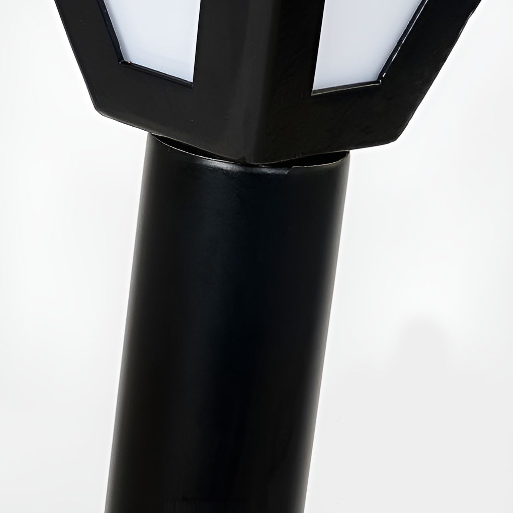 WINTERBOURNE SOLAR-POWERED PATHLIGHT WITH WATER-RESISTANT DESIGN