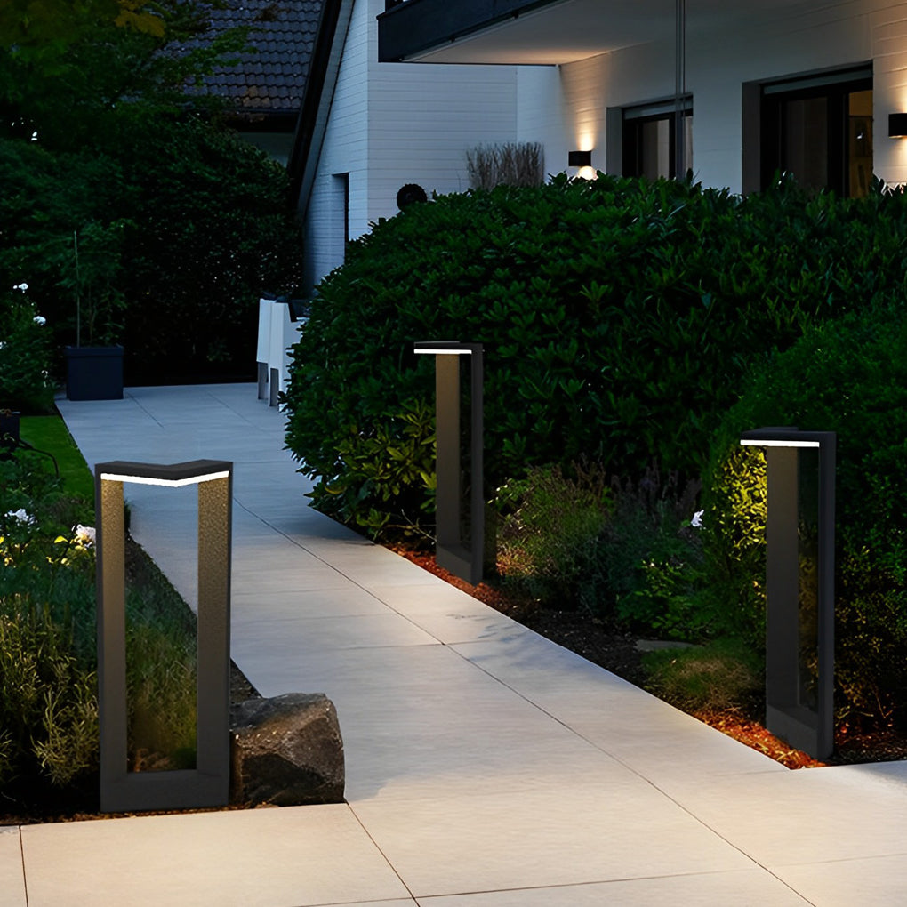 FENWICK MODERN 12W PATH LIGHTING FIXTURE FOR OUTDOOR SPACES