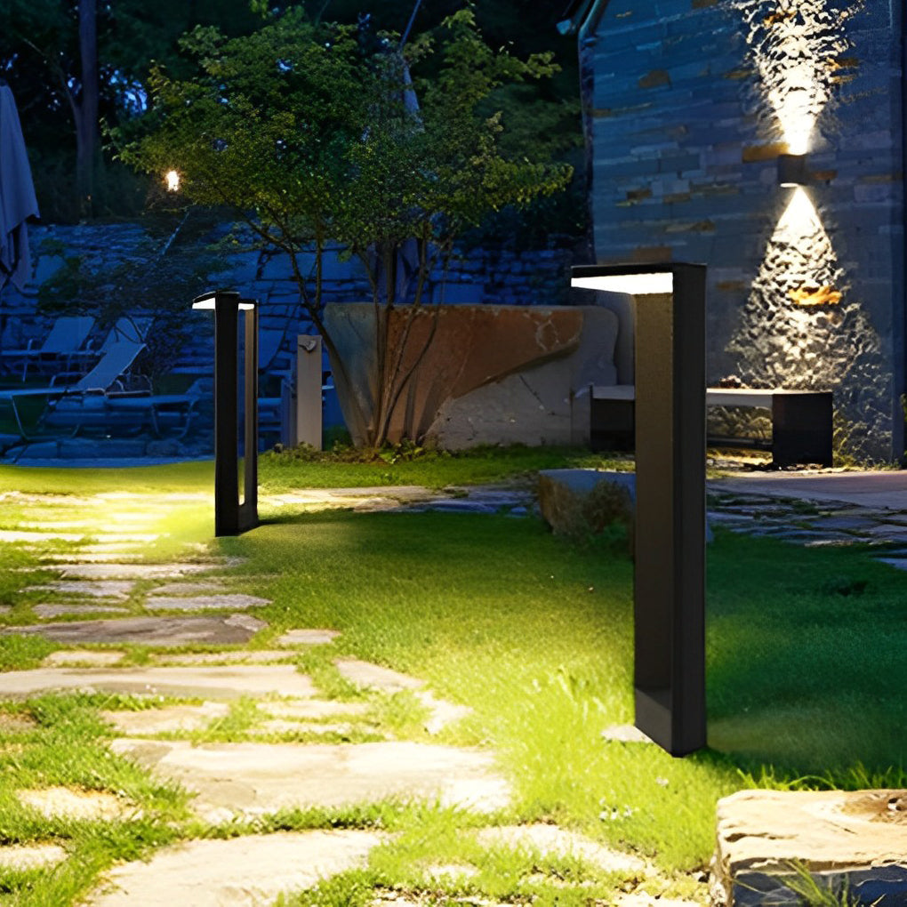 FENWICK MODERN 12W PATH LIGHTING FIXTURE FOR OUTDOOR SPACES