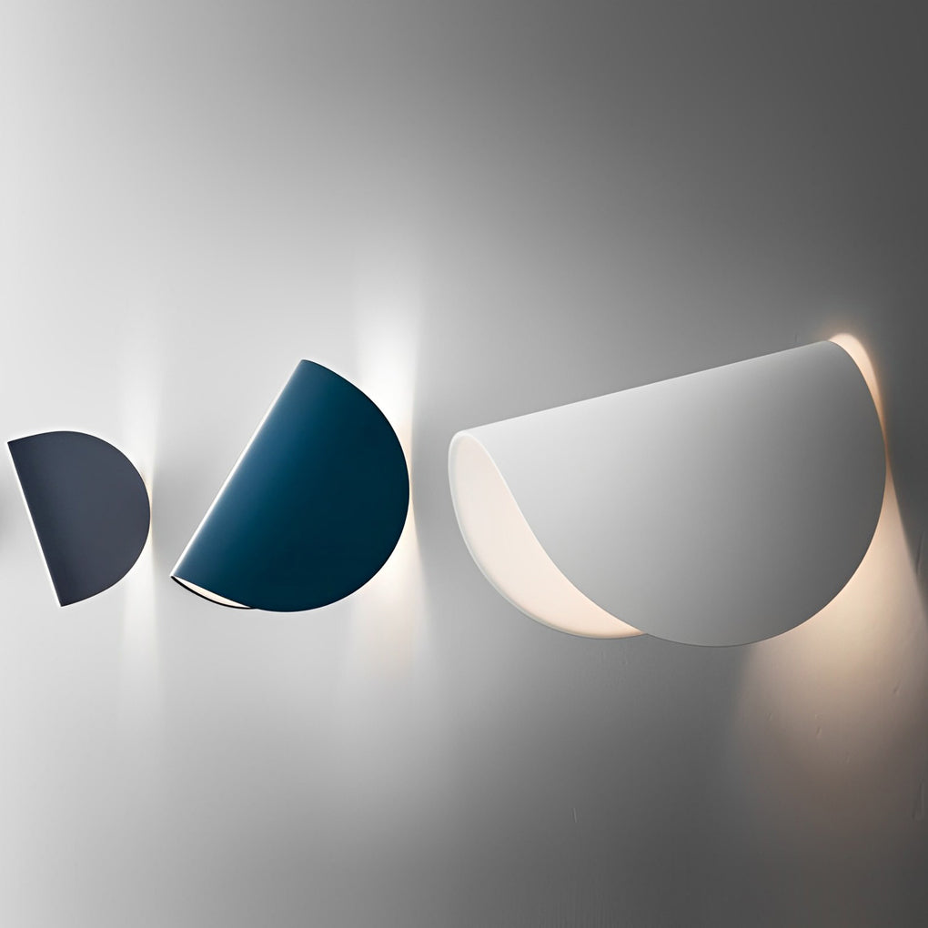 WINTHORPE METAL ADJUSTABLE LED WALL SCONCE