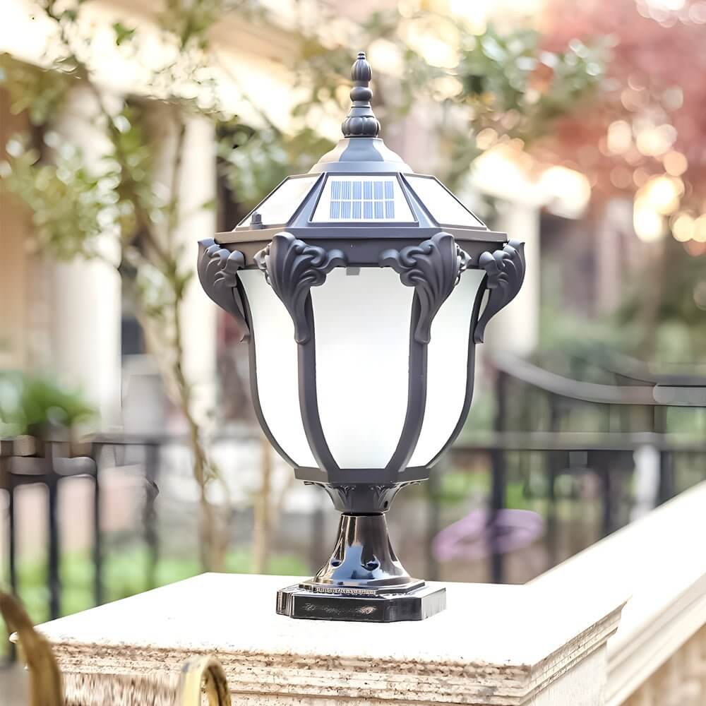 WINTHORPE SOLAR-POWERED PIER LIGHT WITH BRONZE ACCENTS, 14.6/17.7 INCHES