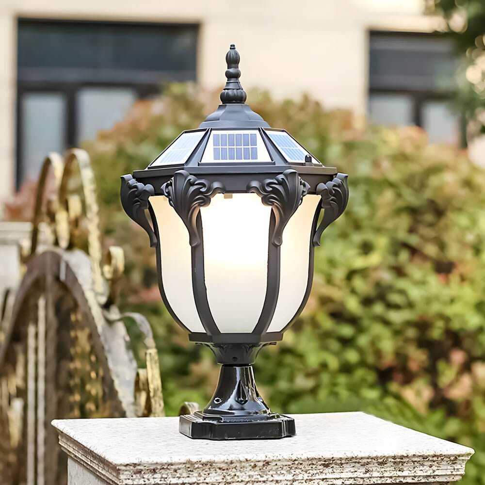 WINTHORPE SOLAR-POWERED PIER LIGHT WITH BRONZE ACCENTS, 14.6/17.7 INCHES