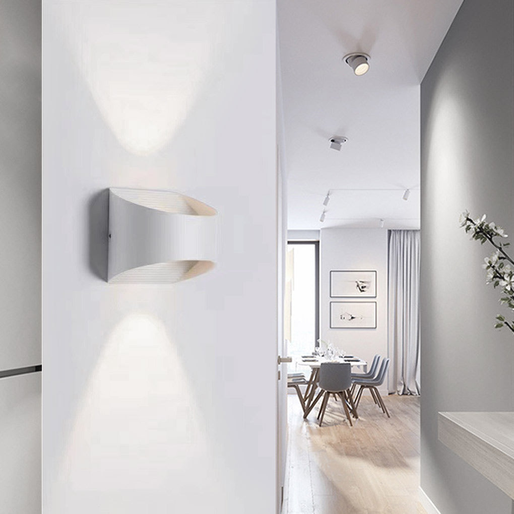 WINTERBOURNE DUAL-FACED LED OUTDOOR WALL SCONCE