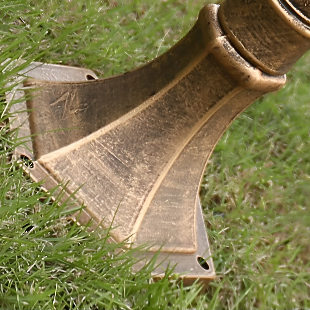 WINDSOR GARDEN LED ILLUMINATION POST - Robust & Weather-Resistant