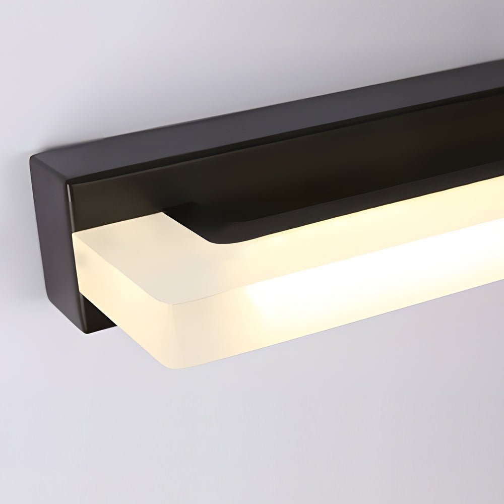 WINTHROP MESH-ENCASED LINEAR BATHROOM LIGHTING FIXTURE