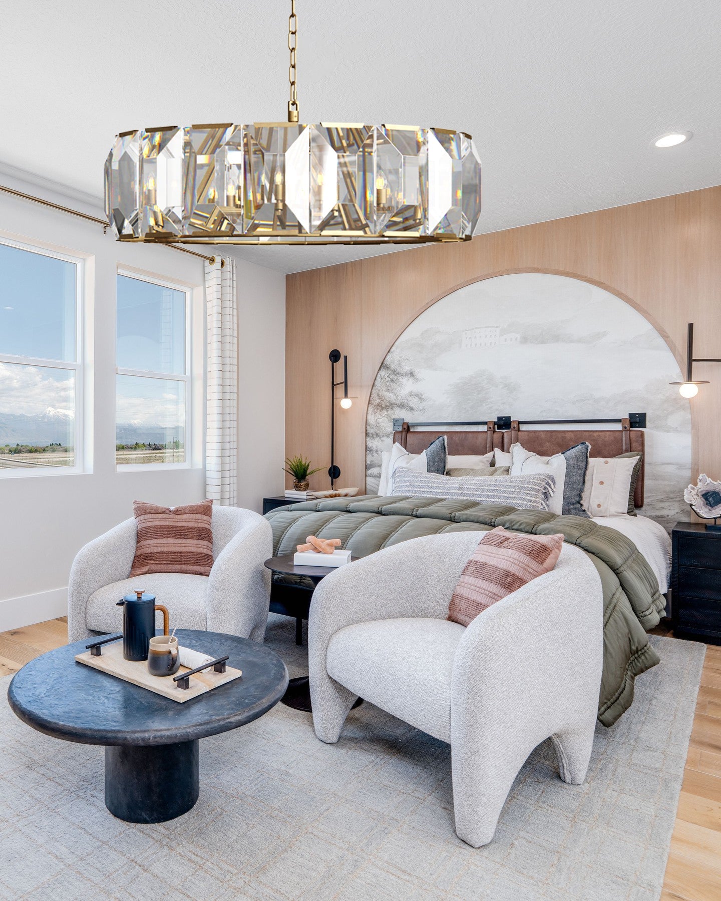 VIVIENNE CRYSTAL SPHERE CEILING LIGHT