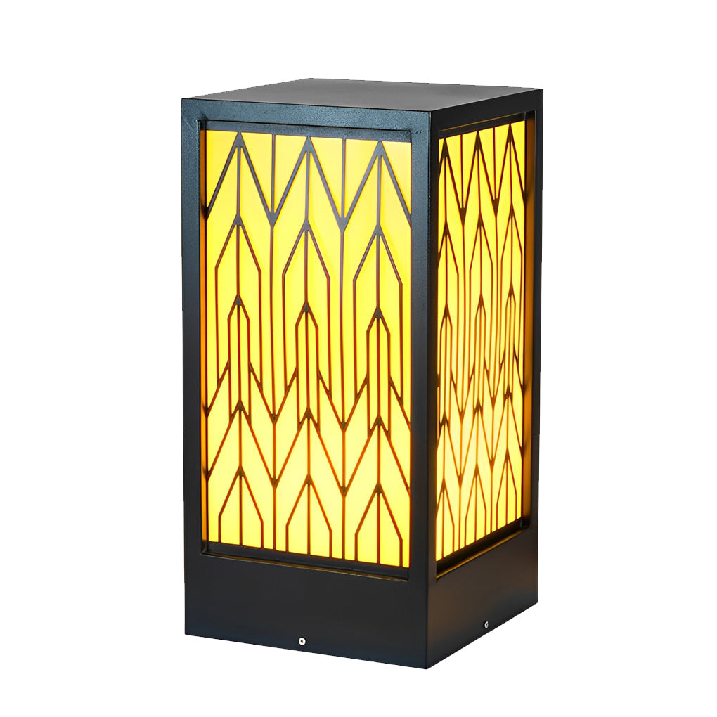WINDSOR GARDEN WATERSHED ILLUMINATOR WITH ORNATE LANTERN SHADE