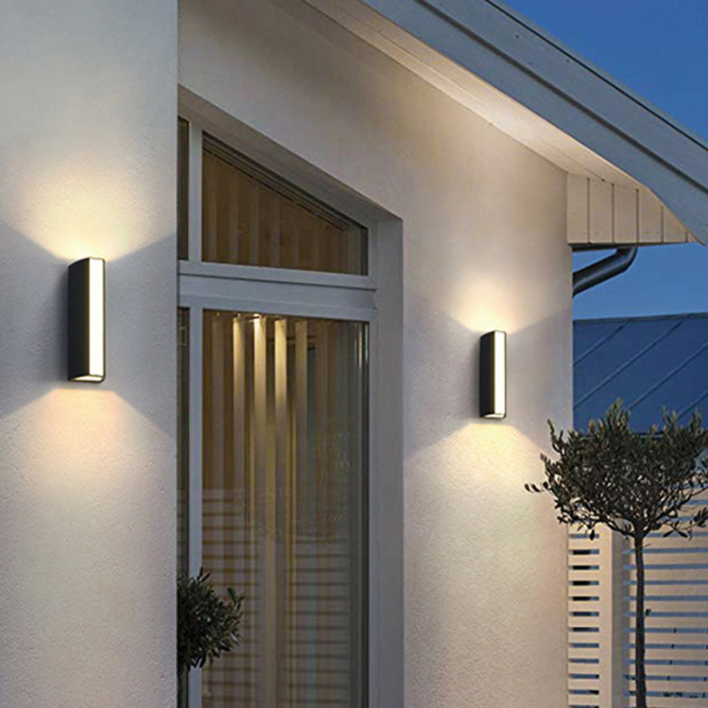 RAVENWOOD MODERN OUTDOOR STRIP LIGHTING FIXTURE