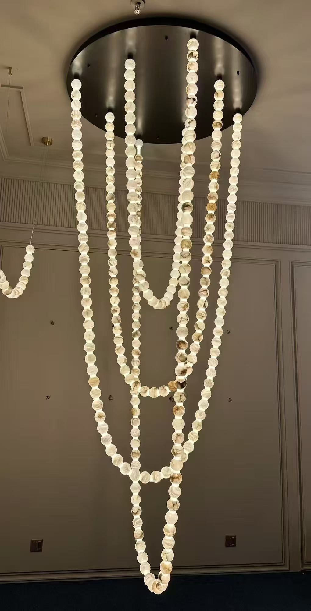 VERLAINE LUSTROUS PEARL DROPLET NECKLACE