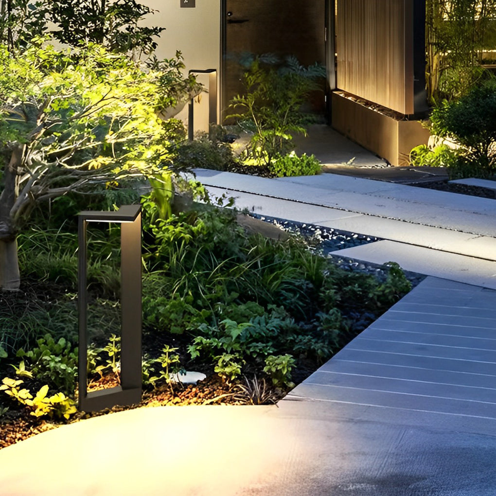 FENWICK MODERN 12W PATH LIGHTING FIXTURE FOR OUTDOOR SPACES