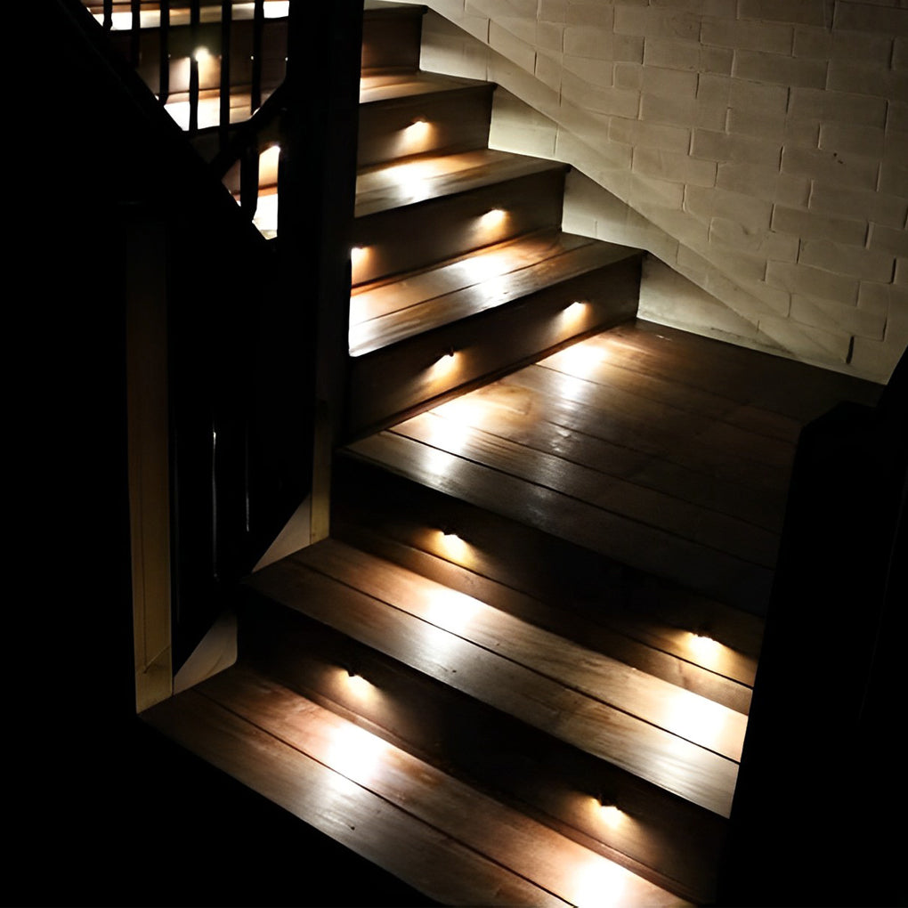 WINDSOR GLOW 12-36V LED Wall-Mounted Deck Step Illumination