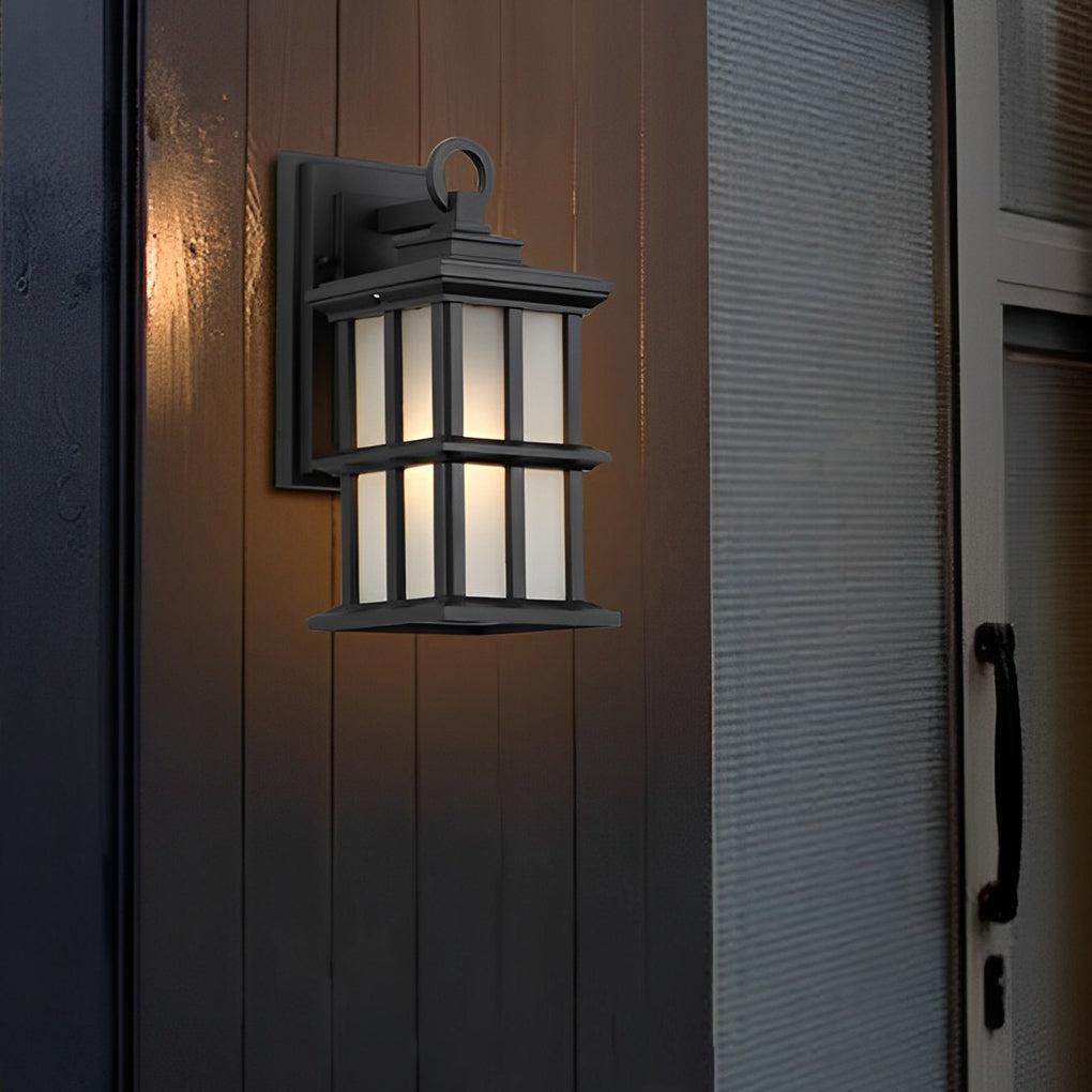 WINDSOR BLACK ALUMINUM OUTDOOR WALL LANTERN
