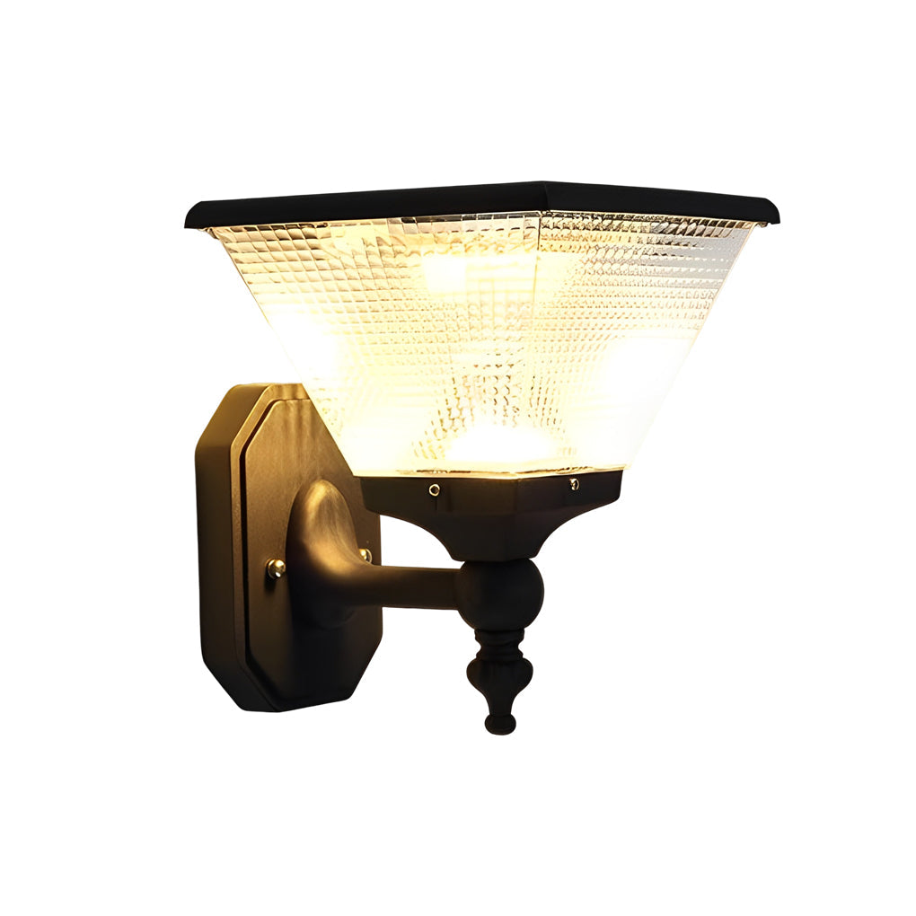 RAVENWOOD SOLAR-POWERED NIGHTSCAPE WALL LANTERN