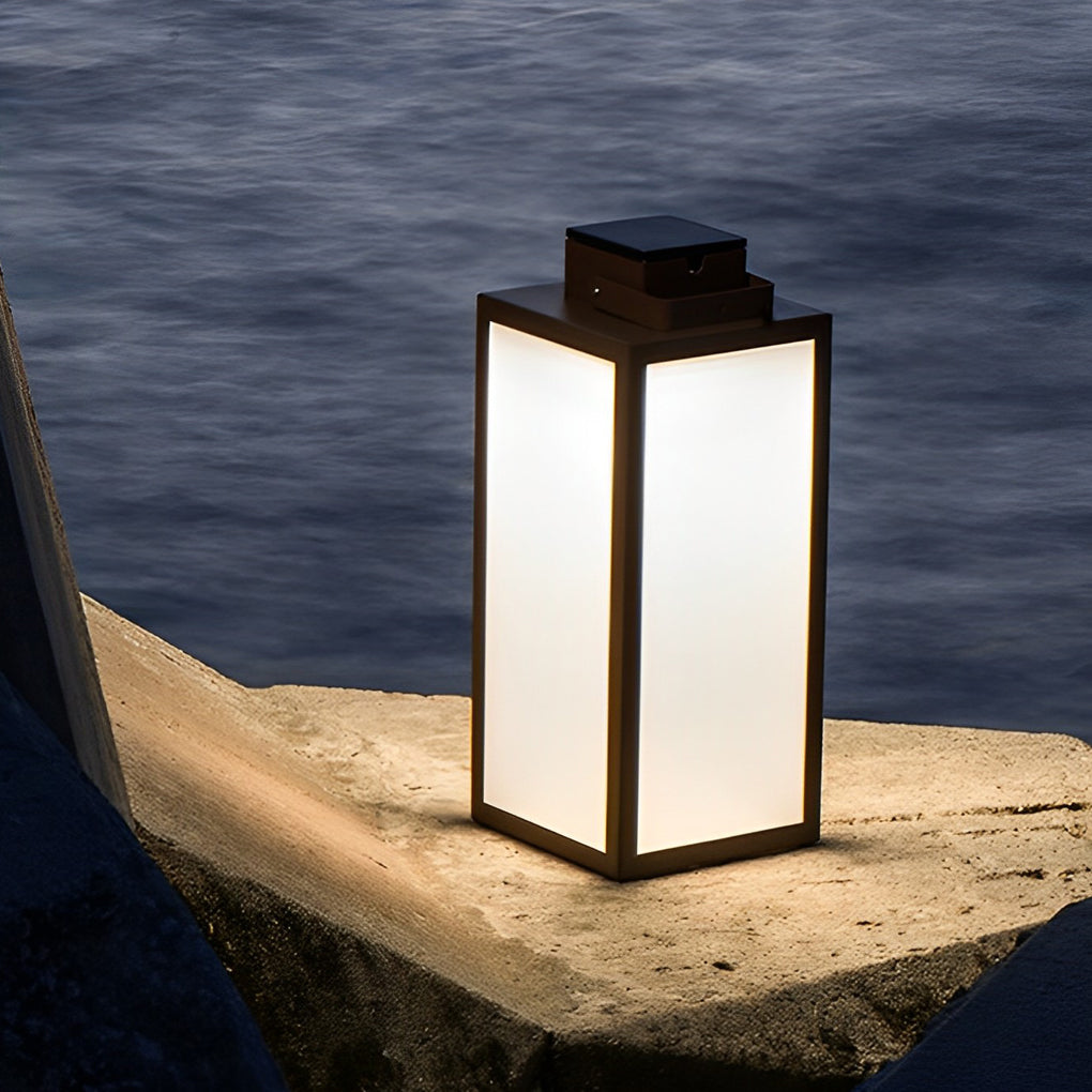 WINTHORPE SOLAR-POWERED SQUARE GARDEN LANTERN
