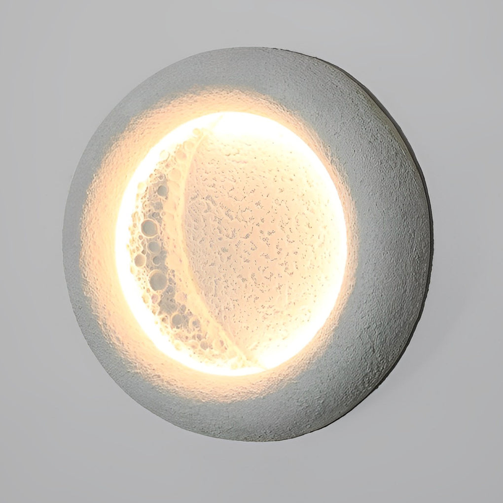 ASTRAL LUMINA MOONLIGHT OUTDOOR SCONCE WITH WATER-RESISTANT DESIGN