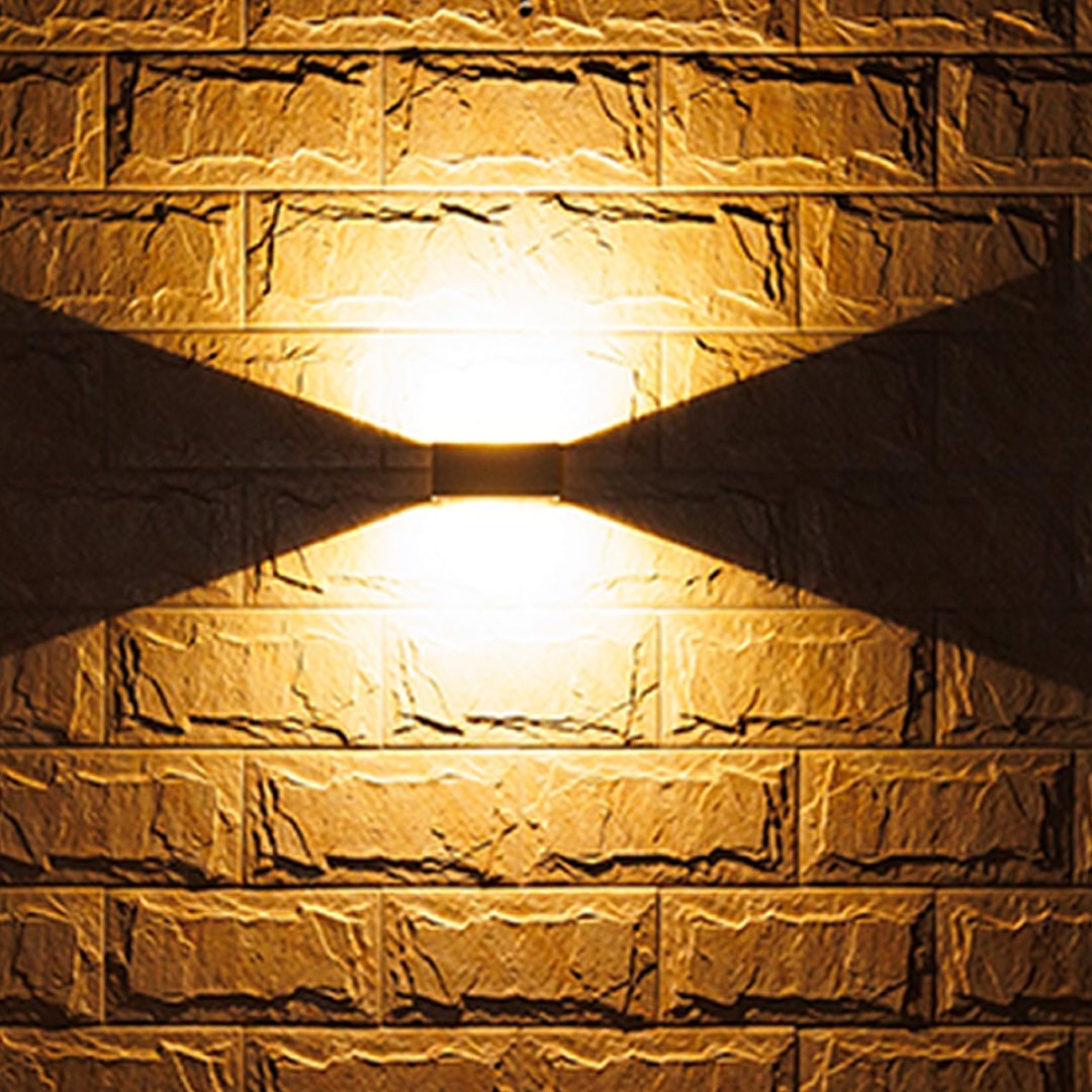 RAVENSDALE LUMEN RISE AND FALL OUTDOOR WALL SCONCE