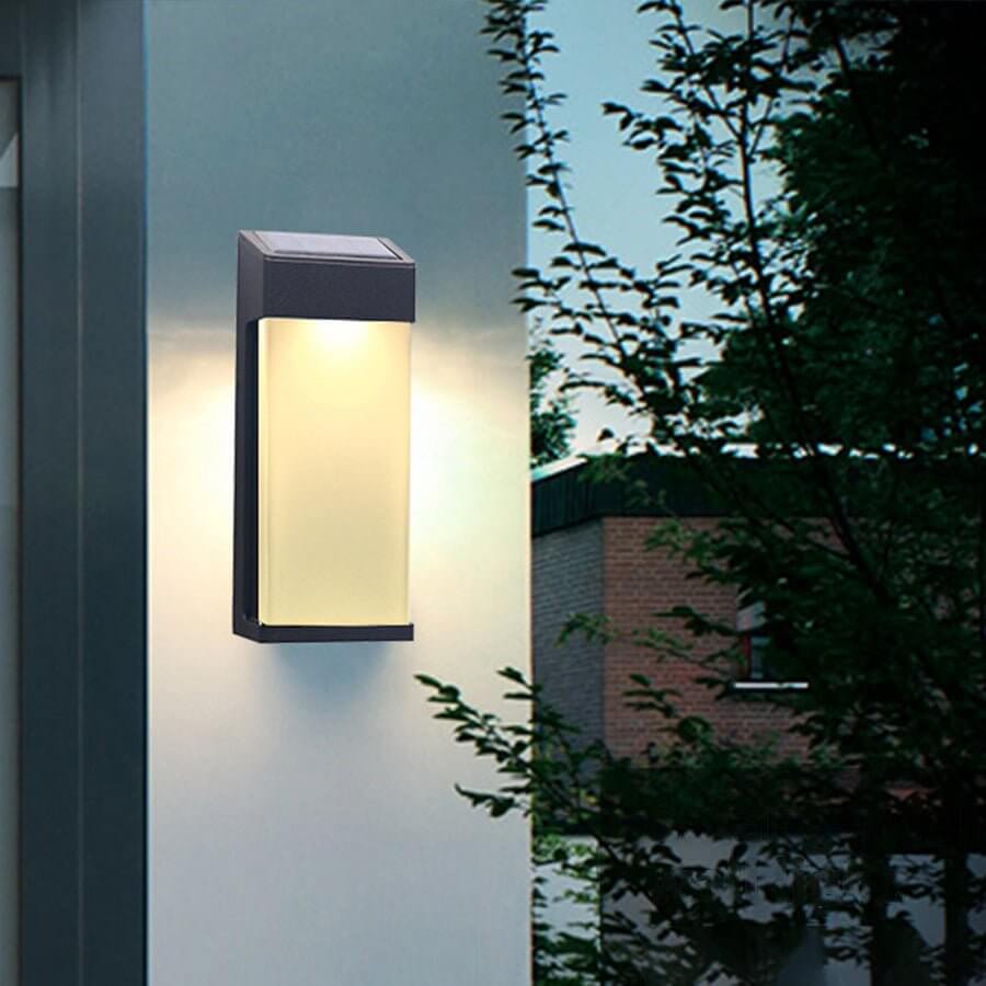 WINTHORPE SOLAR LUMINAIRE WITH TOUGHENED GLASS FOR OUTDOOR LANDSCAPES
