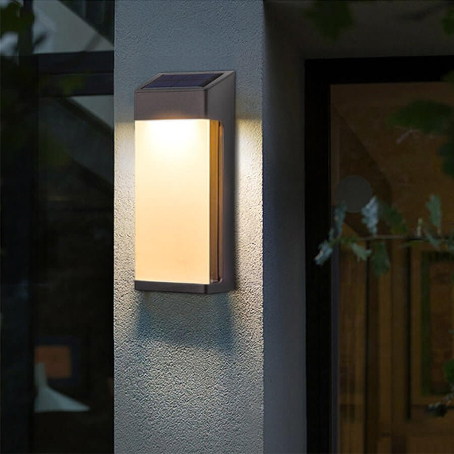 WINTHORPE SOLAR LUMINAIRE WITH TOUGHENED GLASS FOR OUTDOOR LANDSCAPES