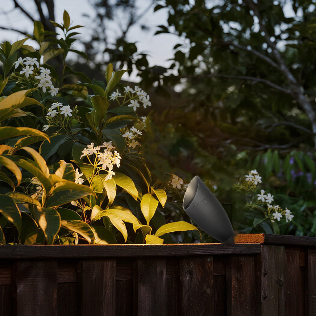 BRIGHTON WATERPROOF OUTDOOR ILLUMINATOR WITH MINIMALIST DESIGN