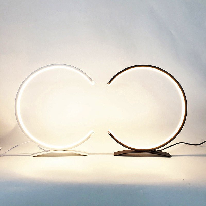 THISTLE HARBOR TOUCH-ACTIVATED LED TABLE LANTERN