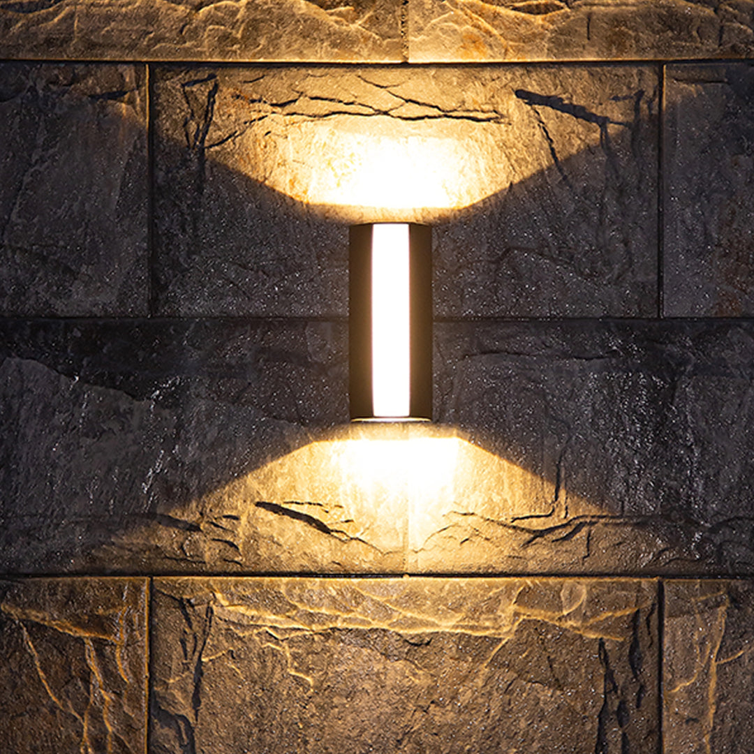 RAVENWOOD MODERN OUTDOOR STRIP LIGHTING FIXTURE