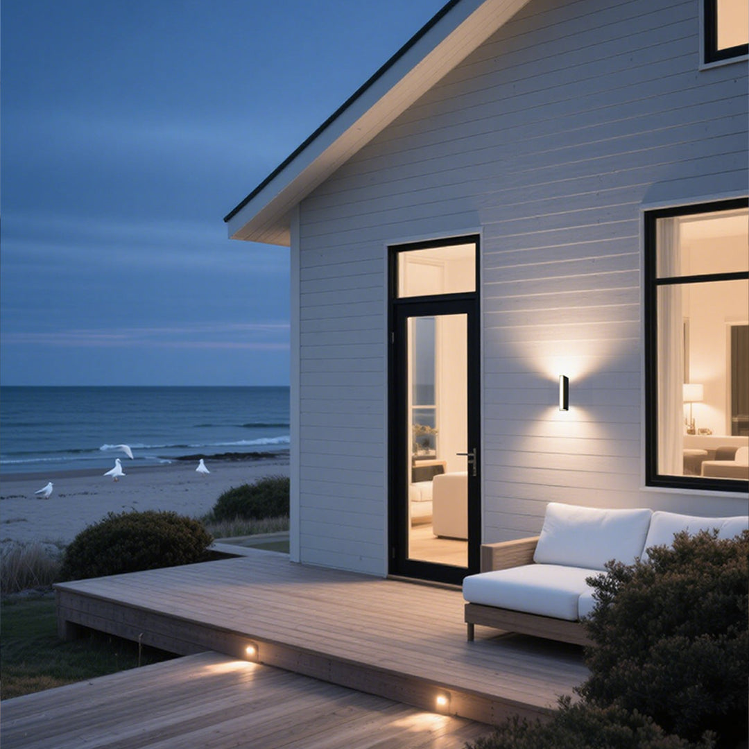 RAVENWOOD MODERN OUTDOOR STRIP LIGHTING FIXTURE