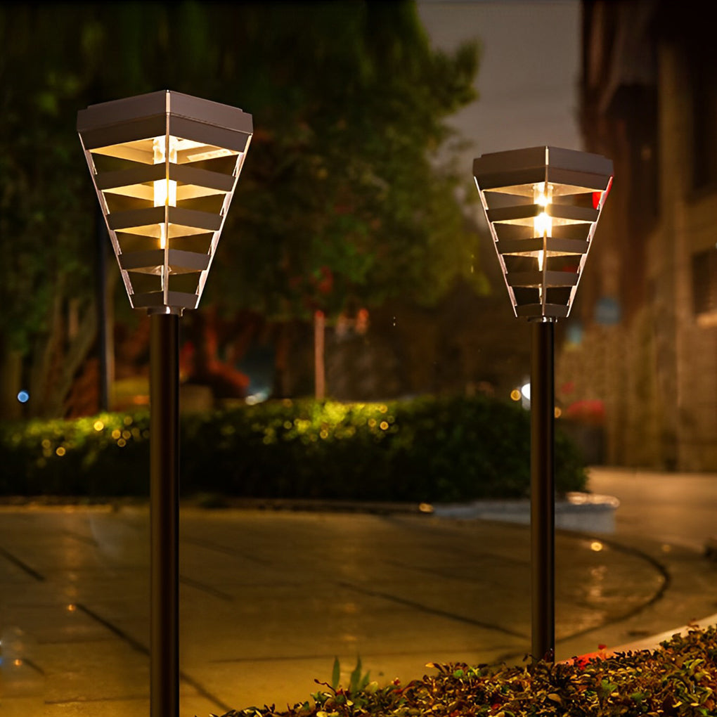 WINDSOR SOLAR GLOBE POST LANTERN WITH SMART LIGHTING TECHNOLOGY