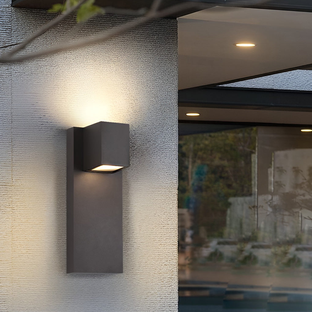 WINDSOR SQUARE AQUA SHIELD WALL LIGHTING