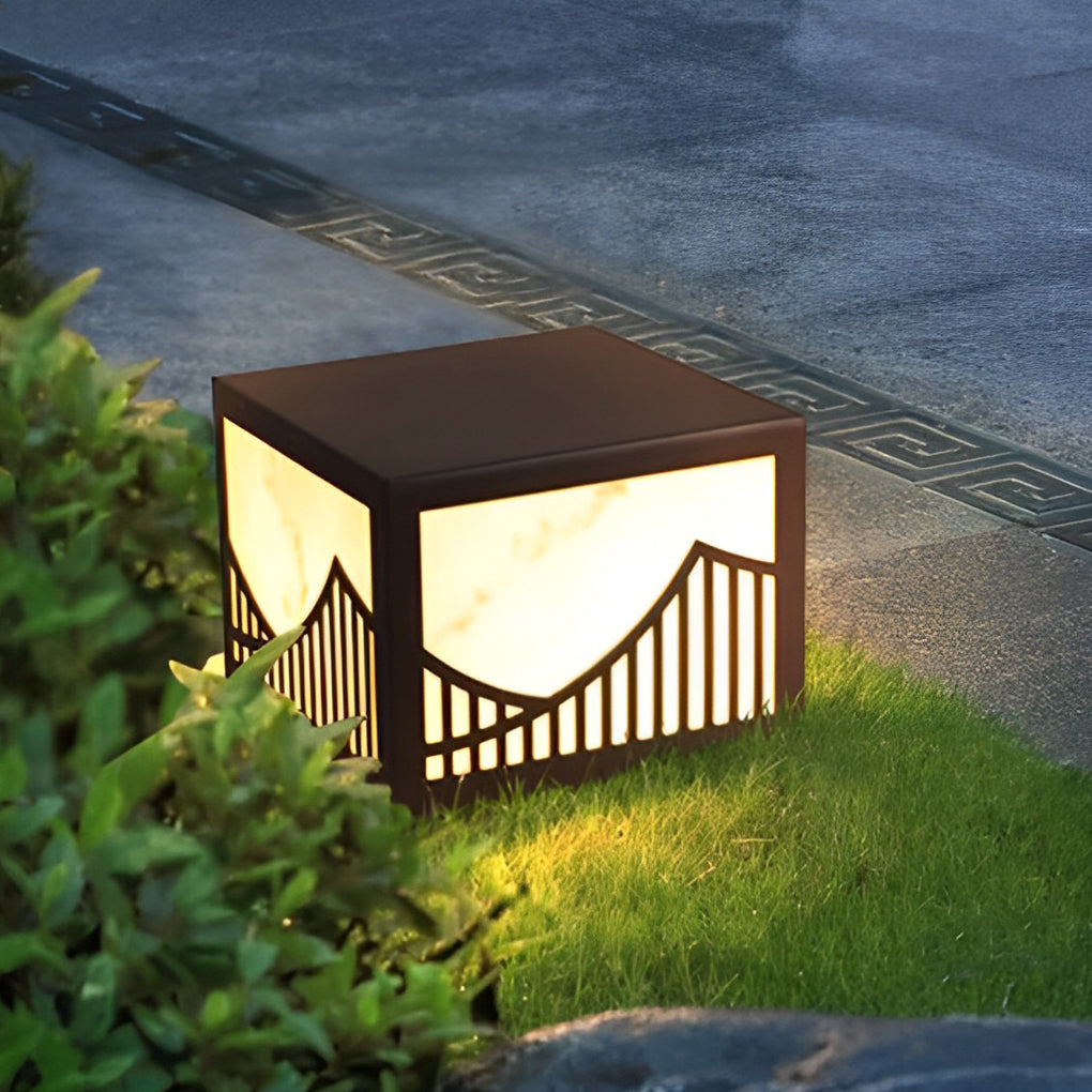 ASHFORD SOLAR ILLUMINATED MOUNTAIN VIEW GARDEN POSTS