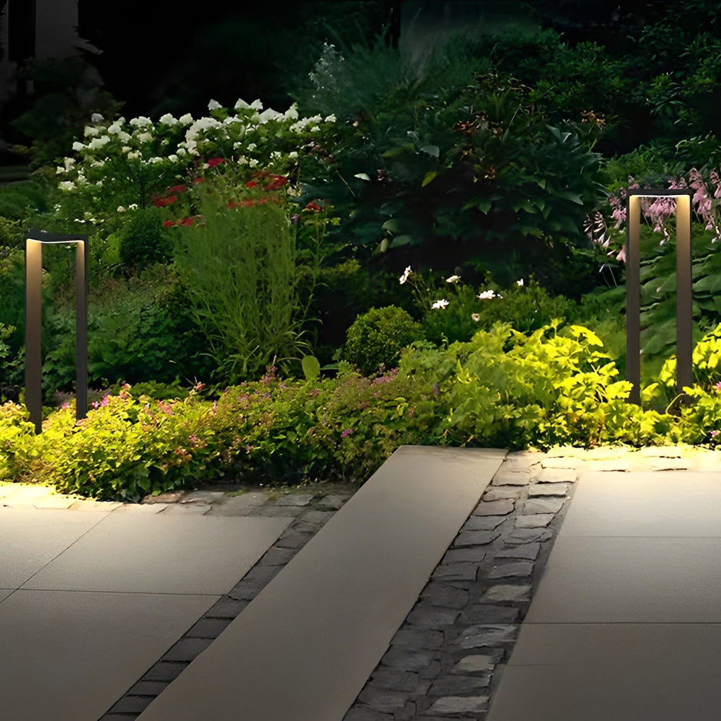 FENWICK MODERN 12W PATH LIGHTING FIXTURE FOR OUTDOOR SPACES