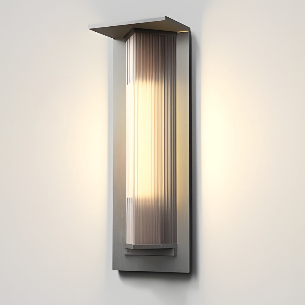 WINTHROP RUSTIC SOLAR-POWERED OUTDOOR WALL LANTERN