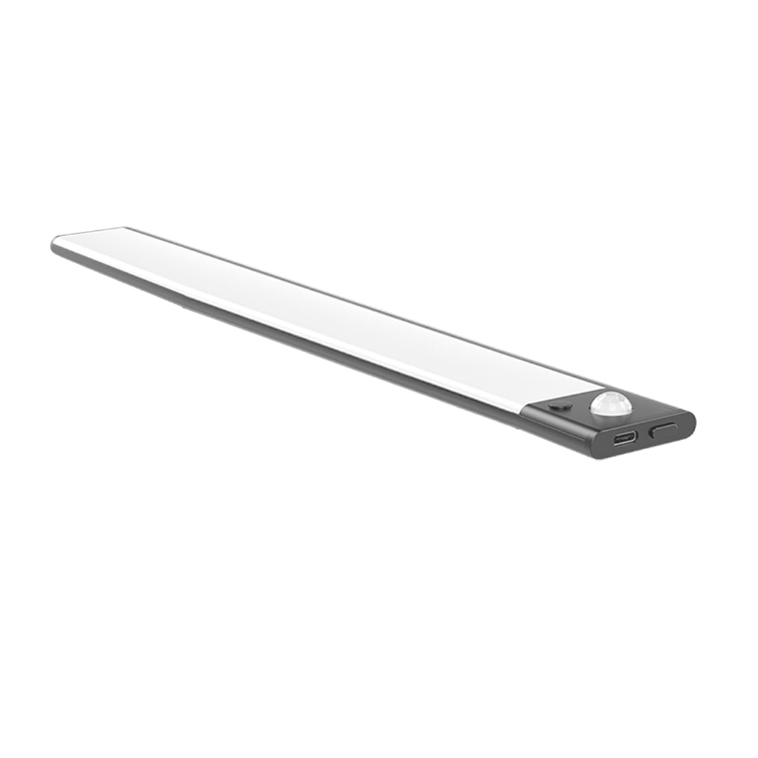 WINTHORPE TRIO-CHROMATIC UNDER-CABINET LIGHTING WITH MAGNETIC ATTACHMENT
