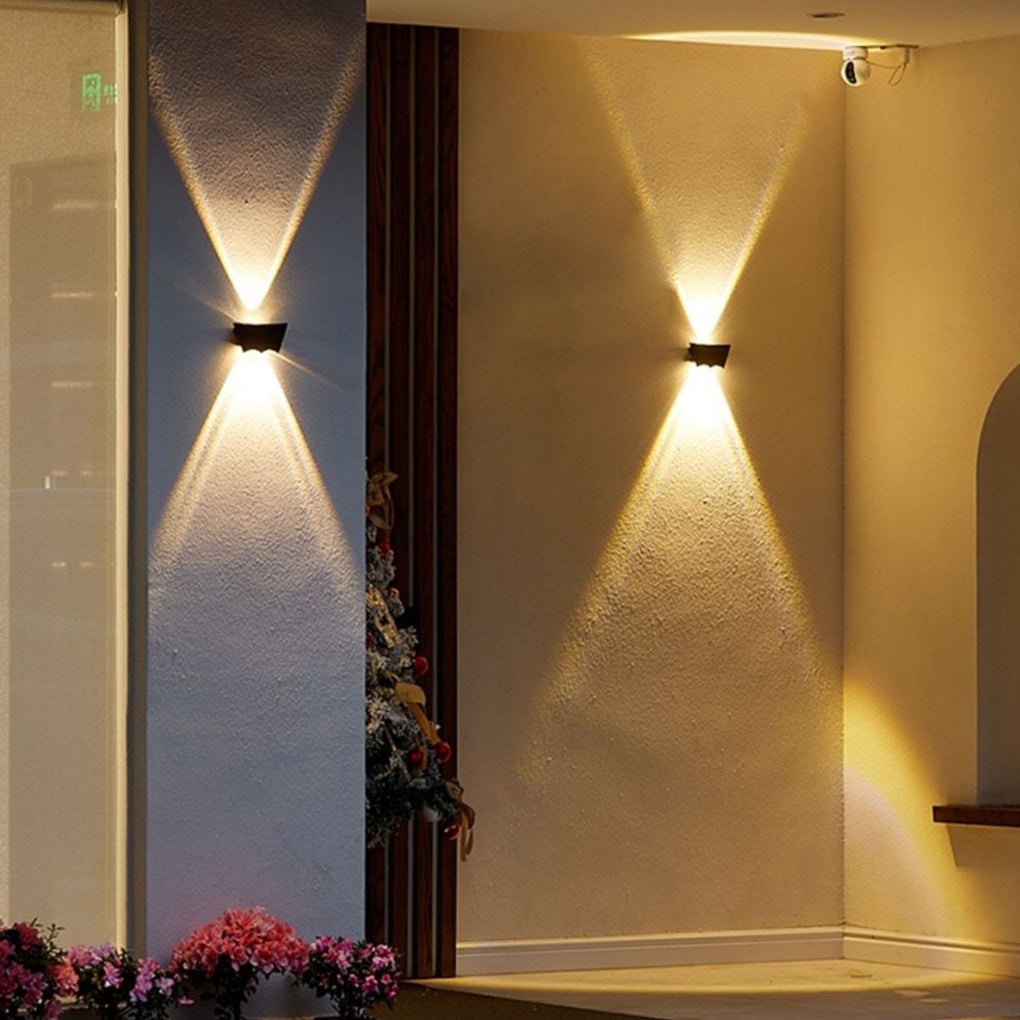 WINDSOR LUMINAIRE BLACK WALL WASHER WITH DUAL LIGHTING