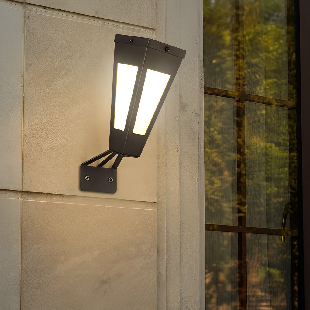WINDSOR SOLAR-POWERED METAL WALL LANTERN WITH LED ILLUMINATION