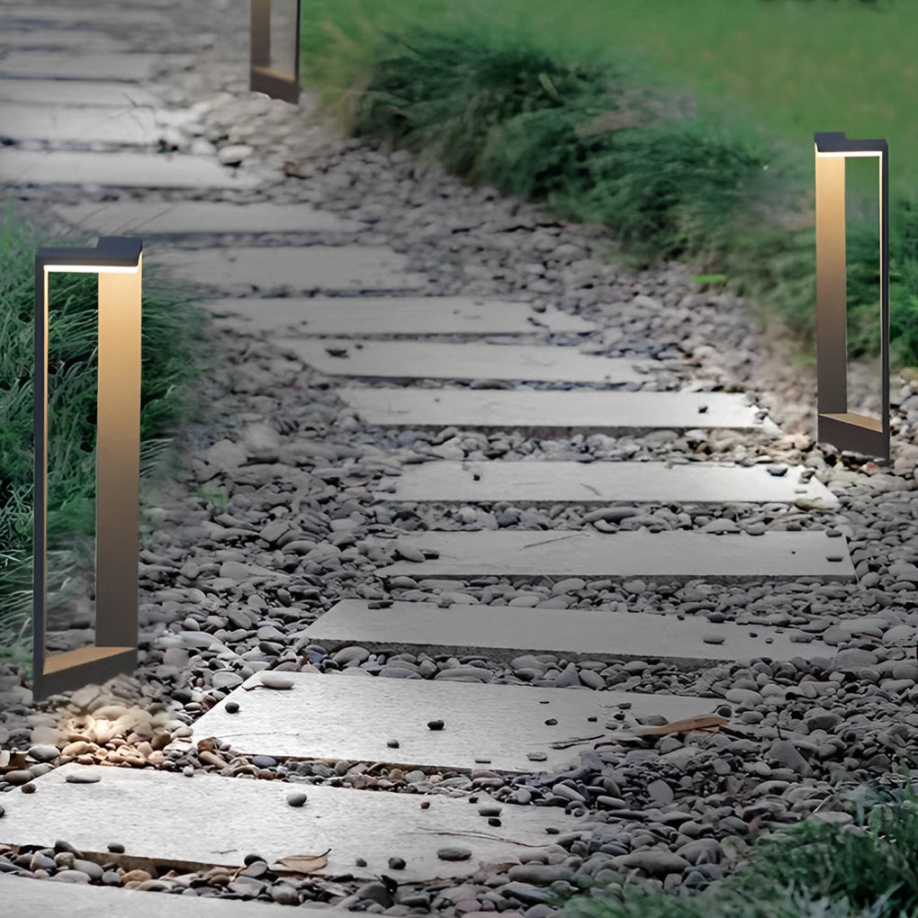 FENWICK MODERN 12W PATH LIGHTING FIXTURE FOR OUTDOOR SPACES